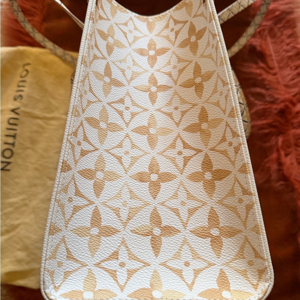 Louis Vuitton White and Gold Monogram Tote Bag - Picture 9 of 14